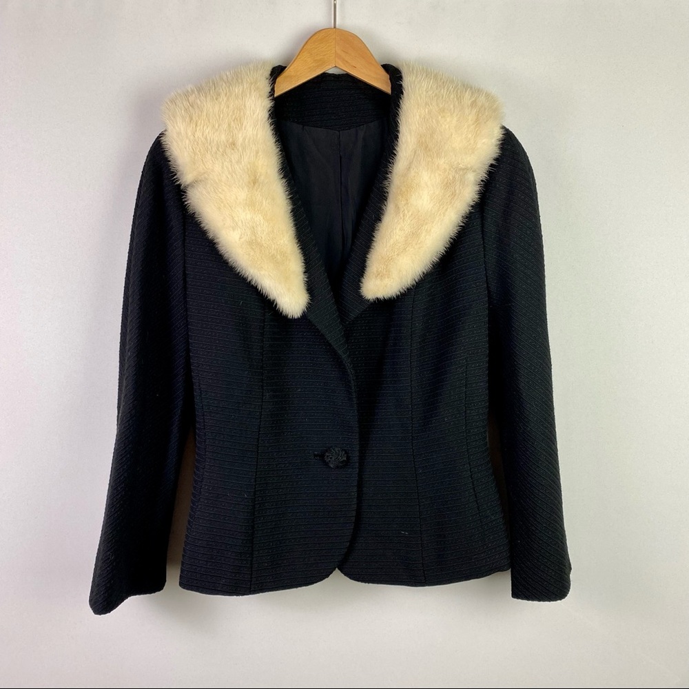 Vintage blazer/ cardigan with Real fur collar.